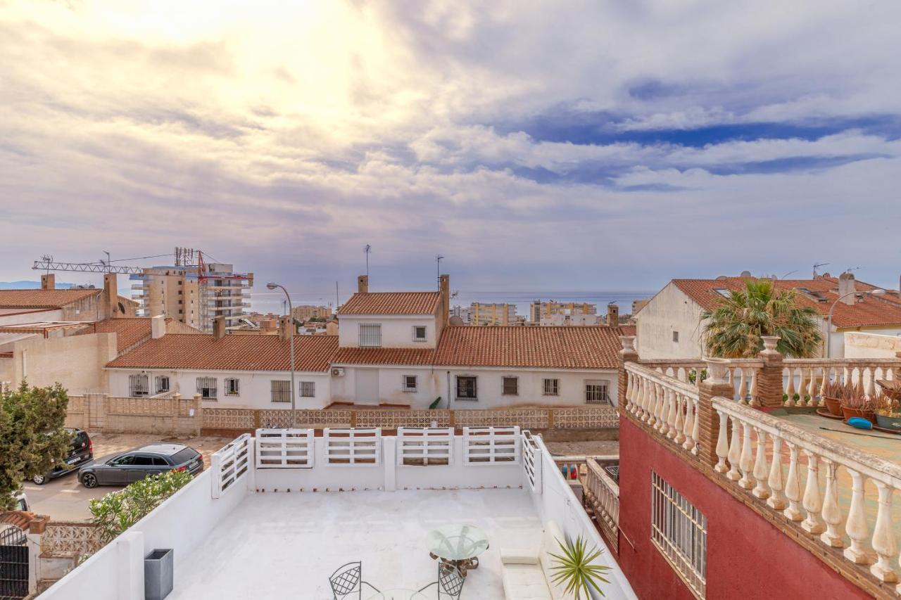 Seabreeze Carihuela Apartment Torremolinos Luaran gambar